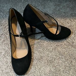 Black heels never worn